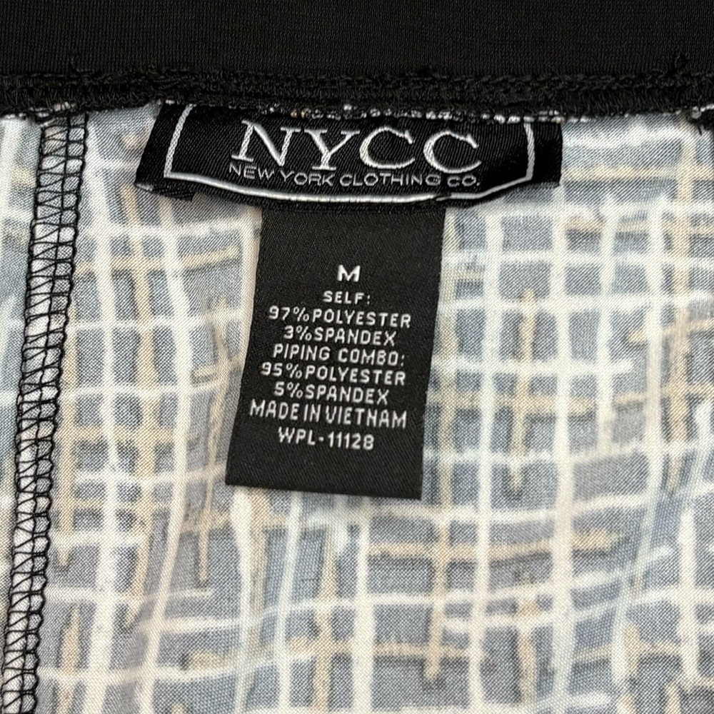 NYC Black and White A-Line Skirt - Picture 3 of 3